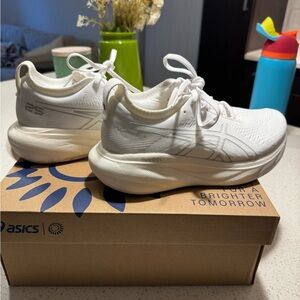 Women’s ASICS Gel-Nimbus 25